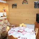 Christina For 4 People Apartment Chatel
